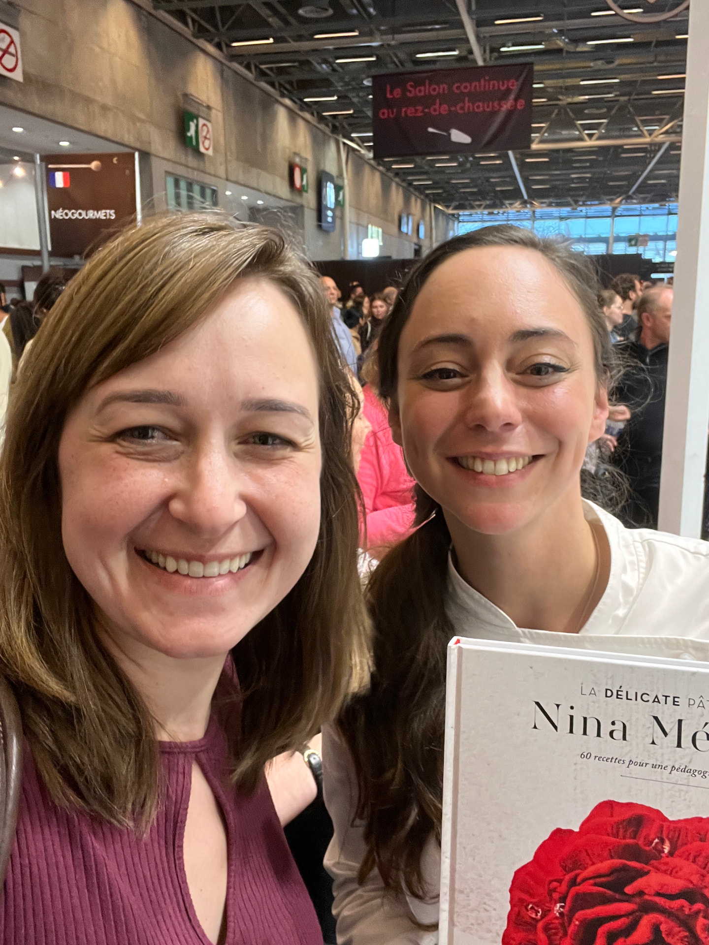 Patrícia Brüske con la chef Nina Métayer